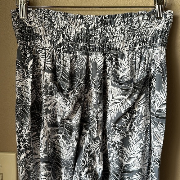 BEAU DAWSON Palm Print Smocked Waist Ankle Pants - Picture 6 of 10